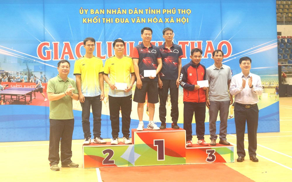 Sở KH&CN đạt giải nhất đôi nam dành cho cán bộ môn bóng bàn