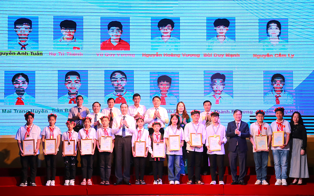 Trao giải Cuộc thi sáng tạo thanh, thiếu niên, nhi đồng năm 2023
