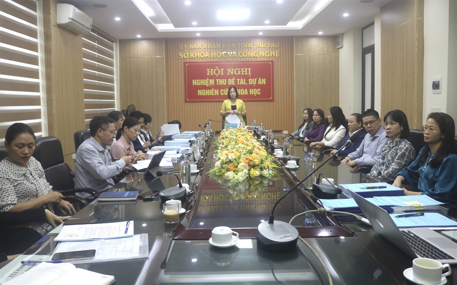 Nghiên cứu bào chế viên nang cứng điều trị bệnh viêm khớp từ bài thuốc Cao Hy thiêm trong Dược điển Việt Nam V