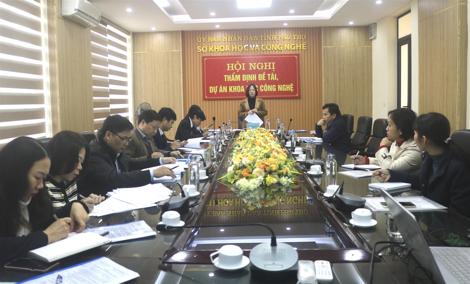 Thẩm định thuyết minh đề tài: Nghiên cứu ứng dụng công nghệ vi sinh cải tạo đất trồng chè bị thoái hóa trên địa bàn tỉnh Phú Thọ