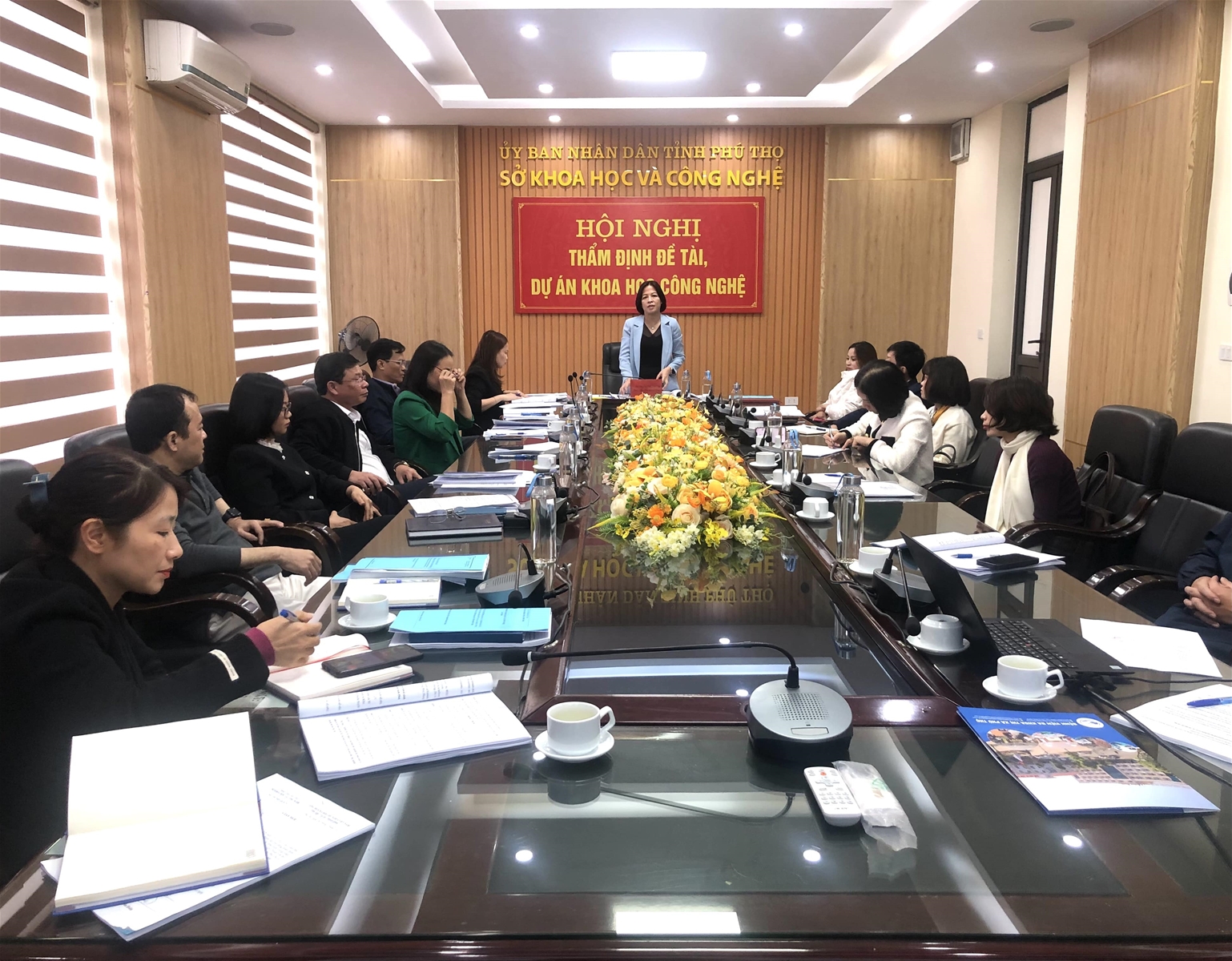 Thẩm định thuyết minh đề tài: Nghiên cứu đề xuất mô hình quản lý chăm sóc sức khỏe của công nhân nữ tại các khu công nghiệp, nhà máy trên địa bàn tỉnh Phú Thọ