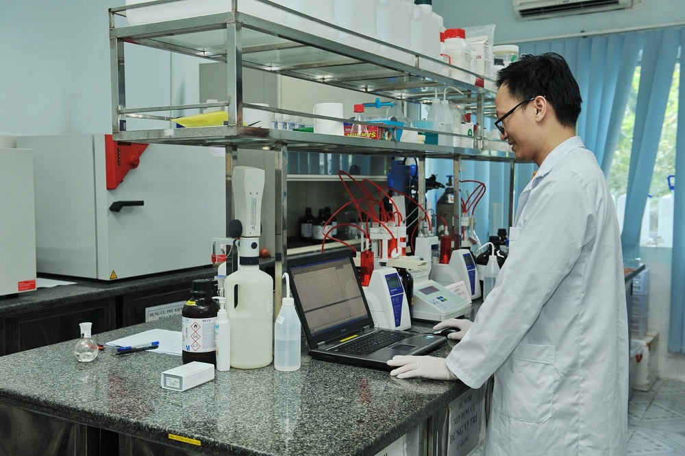 Phát triển nguồn nhân lực tiêu chuẩn hóa cả về chiều rộng và chiều sâu