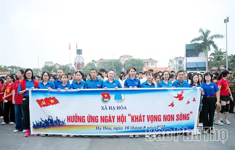 Bừng lên khí thế tự hào từ mùa Thu lịch sử