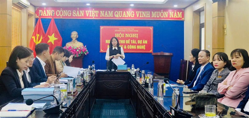 Nghiệm thu Đề tài “Nghiên cứu xây dựng quy trình bào chế và sản xuất thử nghiệm viên nang hỗ trợ điều trị rối loạn lipid máu từ nguồn dược liệu thiên nhiên”