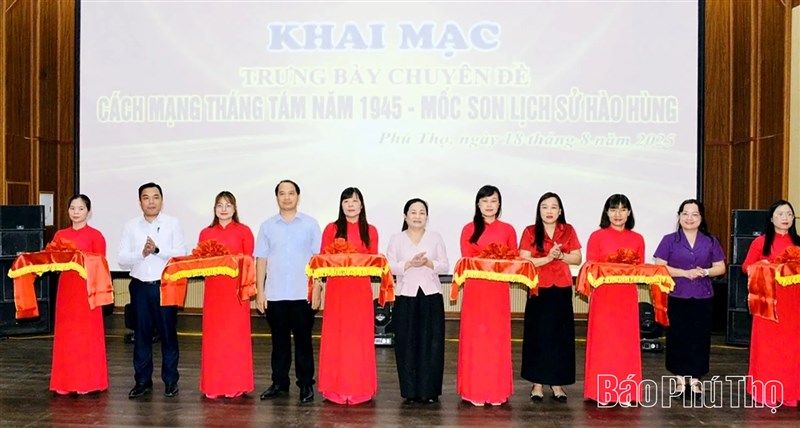 Trưng bày chuyên đề “Cách mạng Tháng Tám năm 1945 - Mốc son lịch sử hào hùng” tại Bảo tàng Hùng Vương