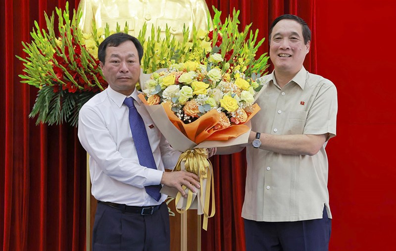 Gặp mặt, chia tay các đồng chí chuyển công tác và thôi tham gia Ban Chấp hành Đảng bộ tỉnh