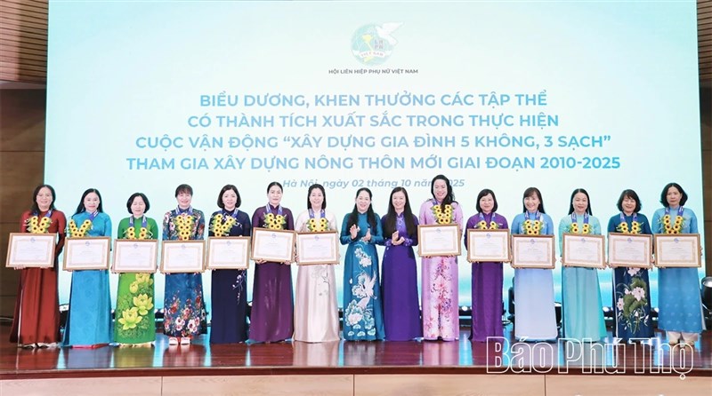 Kỷ niệm 95 năm Ngày thành lập Hội Liên hiệp Phụ nữ Việt Nam (20/10/1930 - 20/10/2025)  Phụ nữ Phú Thọ khẳng định vai trò chủ động, sáng tạo trong tham gia xây dựng Đảng, chính quyền