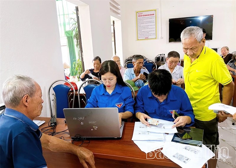 Bước chân người trẻ trên hành trình “số hóa”