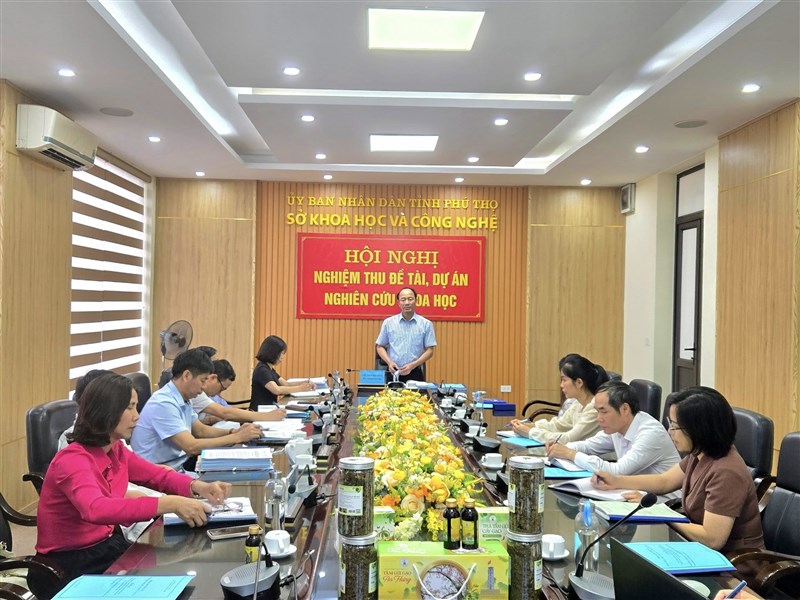 Nghiệm thu dự án: Tạo lập, quản lý và phát triển nhãn hiệu chứng nhận "Hiền Quan" cho sản phẩm tầm gửi cây gạo xã Hiền Quan, huyện Tam Nông, tỉnh Phú Thọ