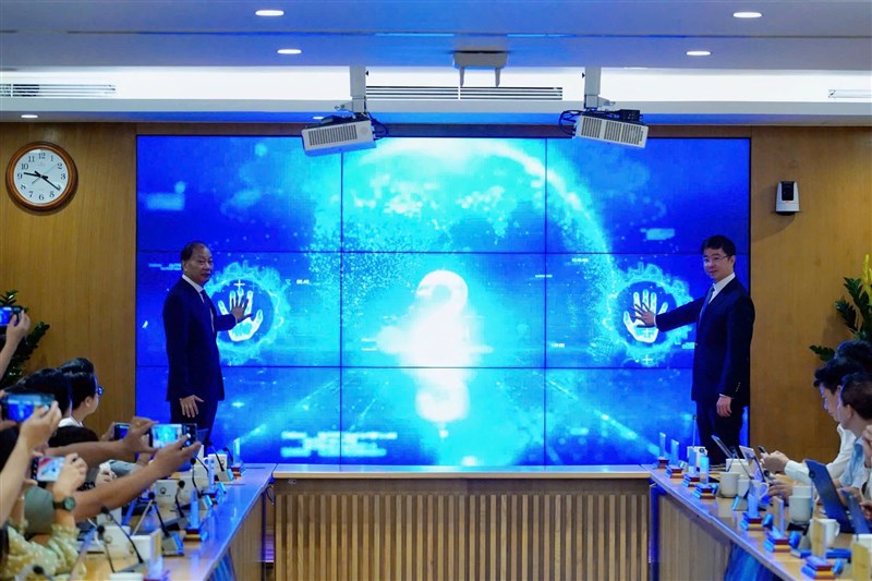 Phát động Giải thưởng “Sản phẩm công nghệ số Make in Viet Nam” 2025: Thúc đẩy làm chủ công nghệ cốt lõi, chiến lược