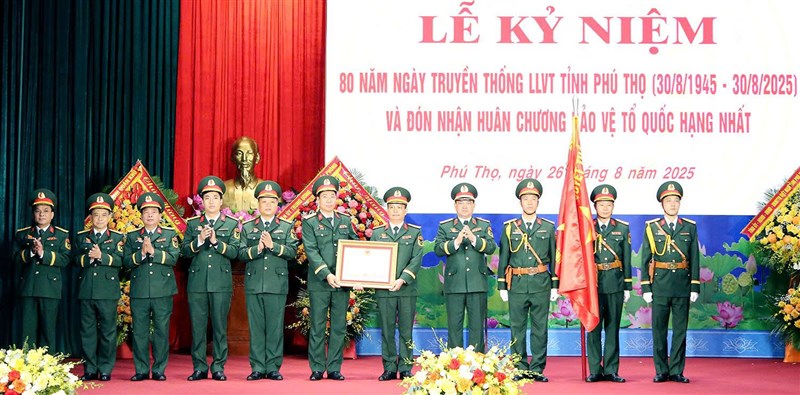 Kỷ niệm 80 năm ngày truyền thống lực lượng vũ trang tỉnh Phú Thọ (30/8/1945 - 30/8/2025) và đón nhận Huân chương Bảo vệ Tổ quốc hạng Nhất
