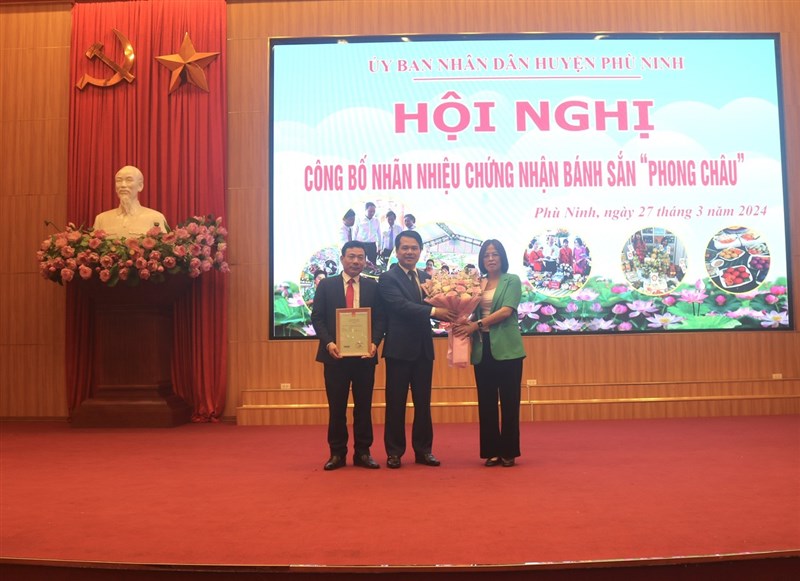 Hội nghị công bố Nhãn hiệu chứng nhận bánh sắn “Phong Châu”
