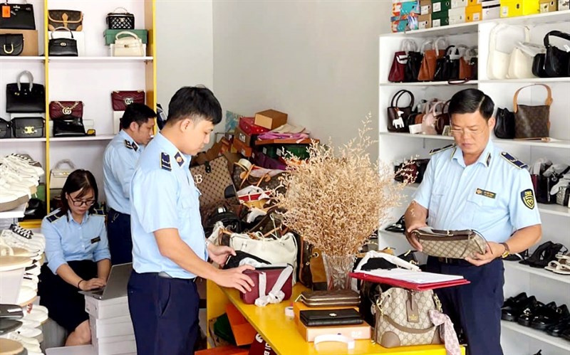 Tăng cường đấu tranh chống buôn lậu, gian lận thương mại và hàng giả dịp Tết