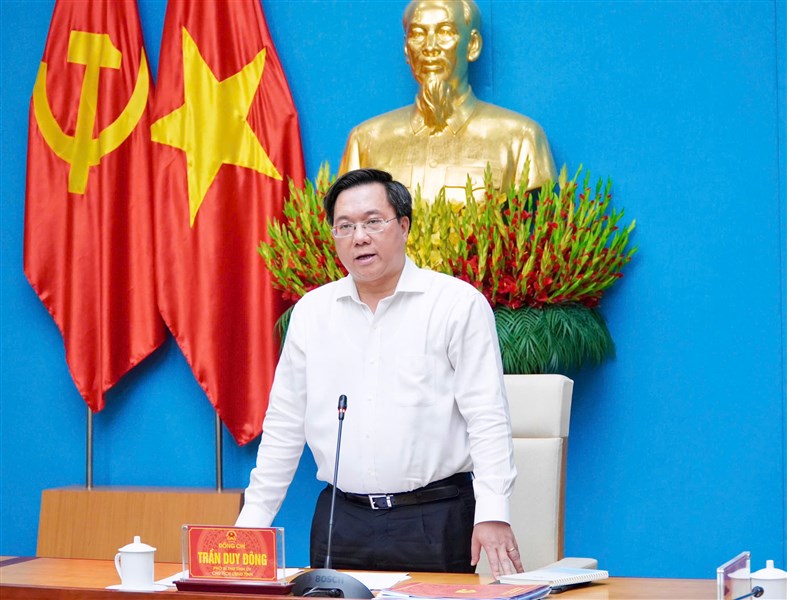 Chủ tịch UBND tỉnh Trần Duy Đông chủ trì phiên họp thường kỳ đánh giá tình hình kinh tế - xã hội 6 tháng đầu năm 2025