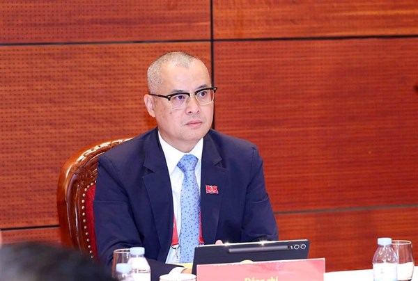 Đoàn đại biểu tỉnh Phú Thọ đóng góp nhiều ý kiến tại phiên thảo luận tổ Đại hội đại biểu toàn quốc lần thứ XIV của Đảng