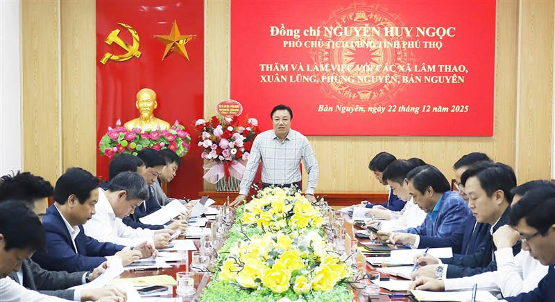 Tổ công tác số 7 của UBND tỉnh thăm, làm việc tại một số xã khu vực Phú Thọ cũ