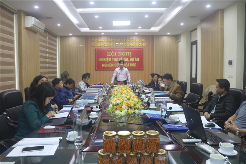 Nghiệm thu dự án: Ứng dụng tiến bộ khoa học công nghệ xây dựng mô hình sản xuất giống, nuôi trồng và chế biến nấm Đông trùng hạ thảo Cordyceps militaris tại Phú Thọ