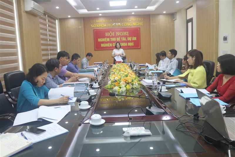 Nghiệm thu dự án: Xây dựng mô hình sản xuất bầu hữu cơ siêu nhẹ tự huỷ quy mô công nghiệp phục vụ sản xuất cây giống lâm nghiệp chất lượng cao tại tỉnh Phú Thọ