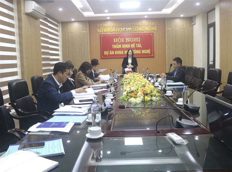 Hội nghị tuyển chọn hồ sơ thuyết minh đề tài KH&CN cấp tỉnh: Nghiên cứu phục tráng và xây dựng mô hình sản xuất giống lúa nếp Gà gáy và nếp Quạ đen tỉnh Phú Thọ