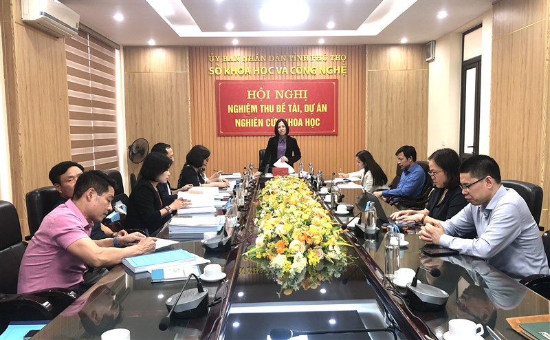 NGHIỆM THU ĐỀ TÀI "ĐÁNH GIÁ MỨC ĐỘ Ô NHIỄM VI NHỰA TRONG MỘT SỐ SẢN PHẨM THỰC PHẨM, DƯỢC PHẨM LƯU HÀNH TRÊN ĐỊA BÀN TỈNH PHÚ THỌ"