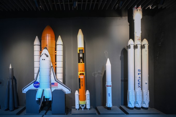 Đề xuất miễn giảm thuế để thu hút công nghệ chiến lược