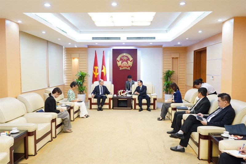 Đẩy mạnh hợp tác về chuyển đổi số, AI và hỗ trợ doanh nghiệp đổi mới sáng tạo