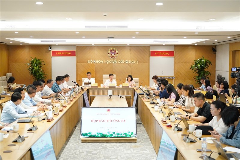 Cơ chế vượt khung: Bước đột phá thu hút nhân tài khoa học, công nghệ, đổi mới sáng tạo và chuyển đổi số