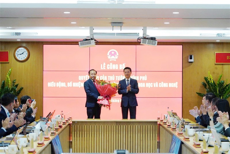 Bộ KH&CN công bố Quyết định của Thủ tướng điều động, bổ nhiệm Thứ trưởng Thường trực