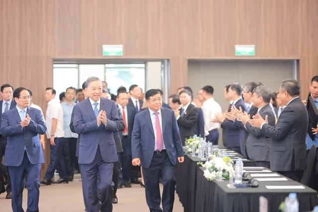 Khát vọng vươn lên từ tư duy đổi mới sáng tạo