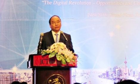 Diễn đàn cấp cao Công nghệ thông tin-Truyền thông Việt Nam 2016 (Vietnam ICT Summit)
