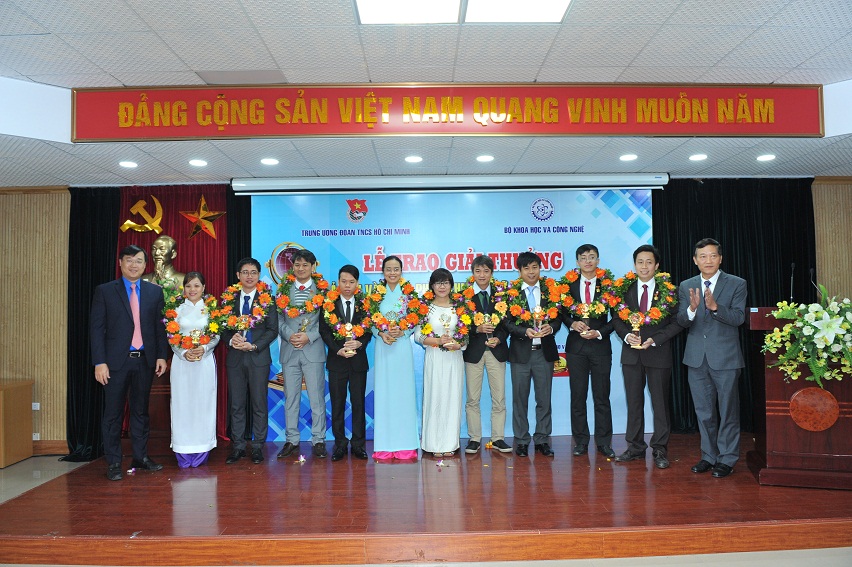 Trao Giải thưởng Khoa học công nghệ Thanh niên Quả Cầu Vàng 2016