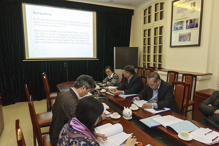  Nghiên cứu đề xuất cơ cấu các tổ chức nghiên cứu khoa học và phát triển công nghệ trong việc tái cấu trúc hệ thống khoa học và công nghệ thời gian tới