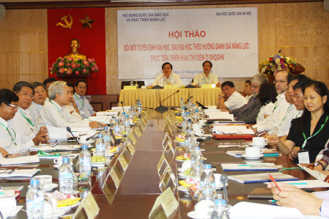 Đổi mới tuyển sinh đại học, sau đại học theo hướng đánh giá năng lực - thực tiễn triển khai ở Đại học Quốc gia Hà Nội