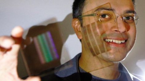  Chế tạo thành công thấu kính siêu mỏng ứng dụng trong các dòng điện thoại thông minh