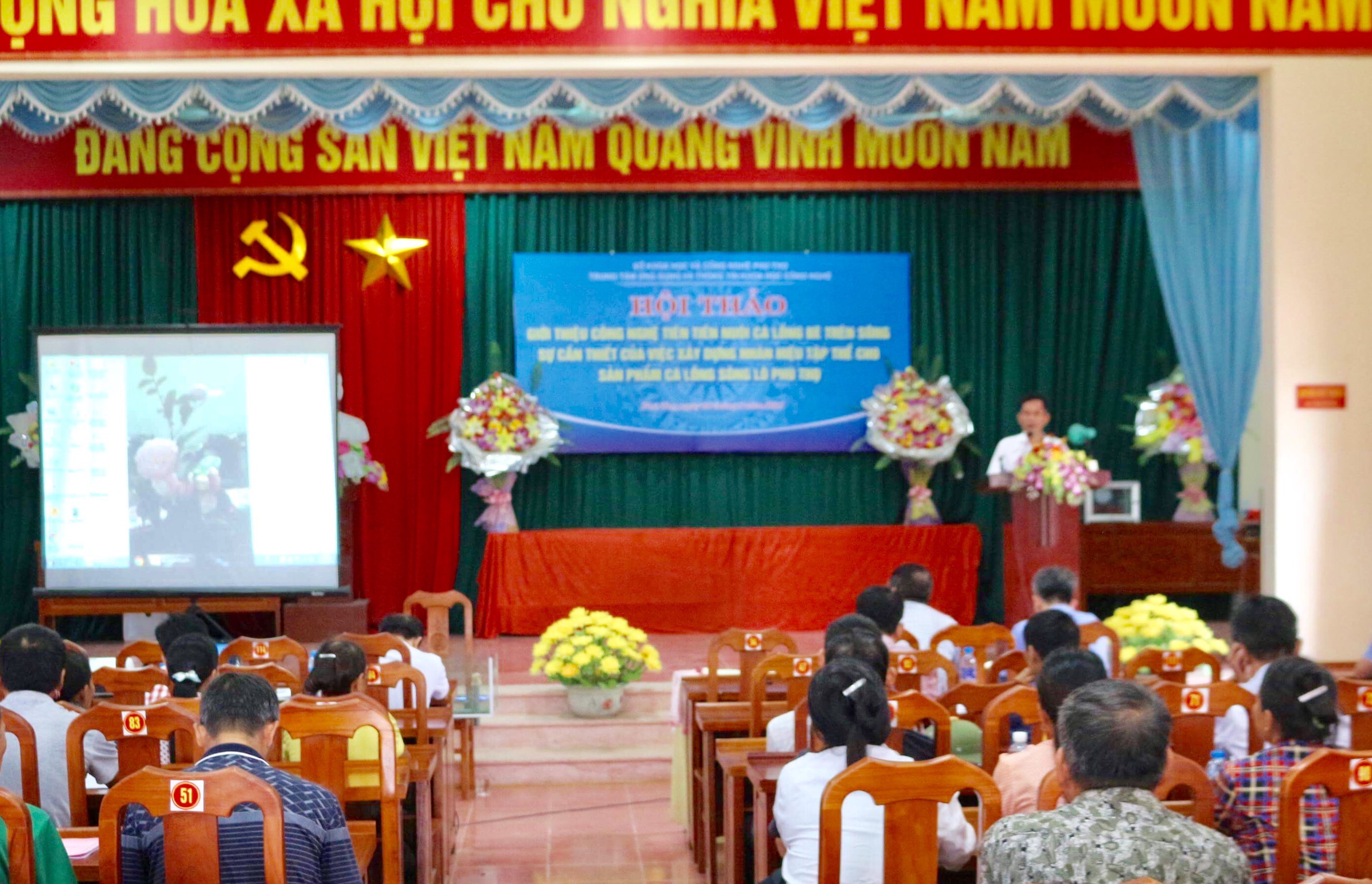 Hội thảo “Giới thiệu công nghệ tiên tiến nuôi cá lồng bè trên sông và sự cần thiết xây dựng nhãn hiệu tập thể cho sản phẩm cá lồng sông Lô Phú Thọ”