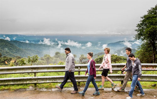 "Thách thức để thay đổi" - Cuộc thi lập trình cho giới trẻ