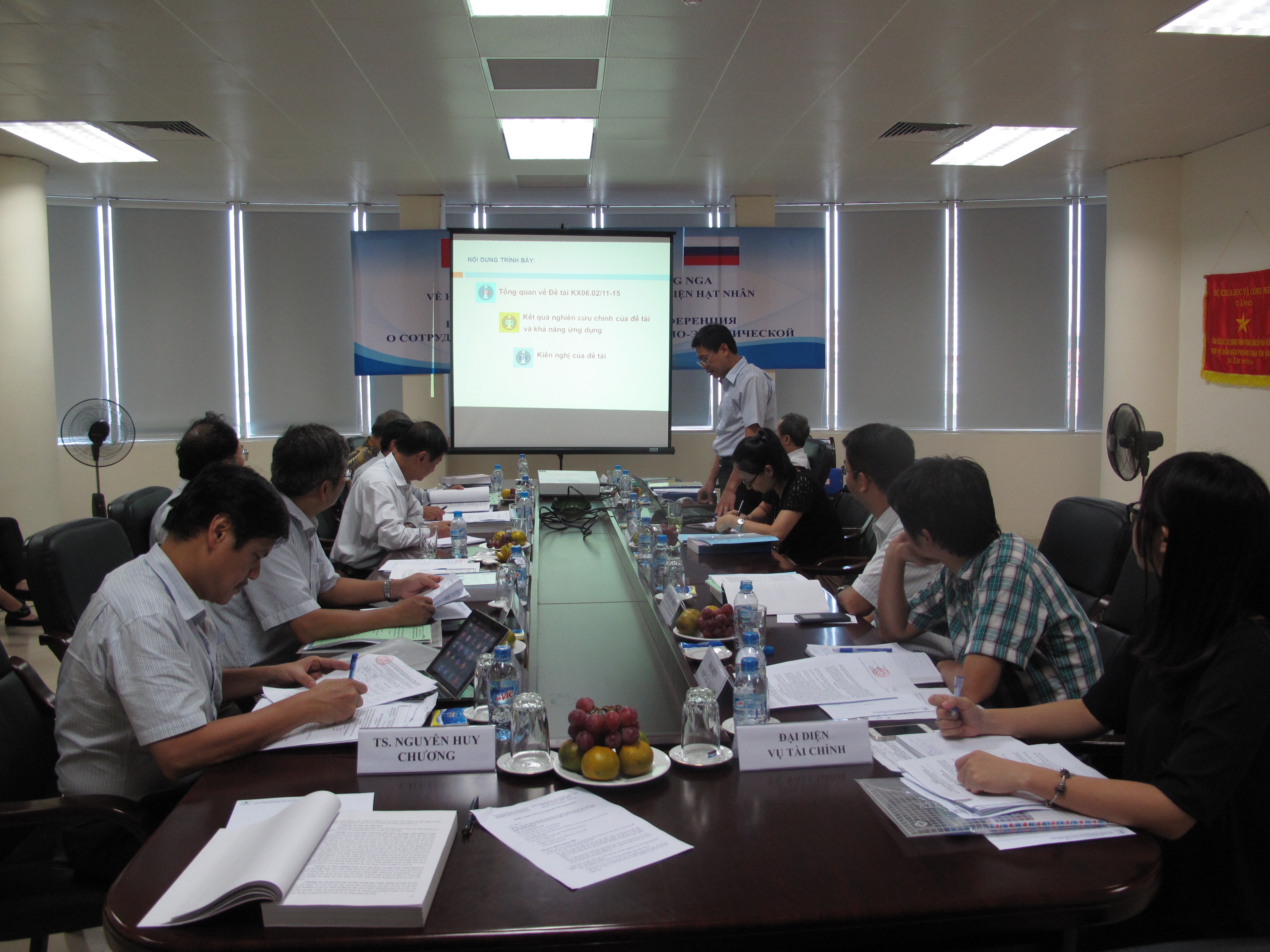  Phát triển cơ sở dữ liệu khoa học và công nghệ quốc tế