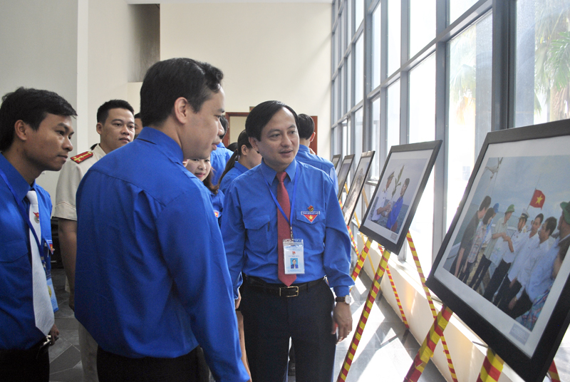 Khai mạc triển lãm “Tuổi trẻ với biển đảo Tổ Quốc”