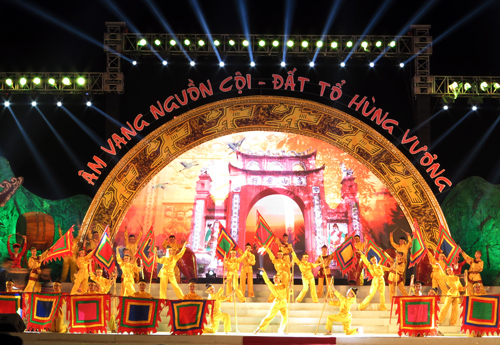 Chương trình nghệ thuật "Âm vang nguồn cội- Đất Tổ Hùng Vương"