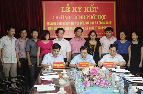 Ký kết chương trình phối hợp giám sát thực hiện Nghị quyết số 20-NQ/TƯ giữa Ủy ban MTTQ tỉnh, Sở Khoa học và Công nghệ, Liên hiệp các Hội Khoa học và Kỹ thuật tỉnh