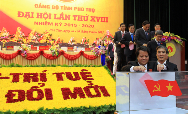 55 đồng chí đã được bầu vào Ban Chấp hành Đảng bộ tỉnh khóa XVIII, nhiệm kỳ 2015 – 2020