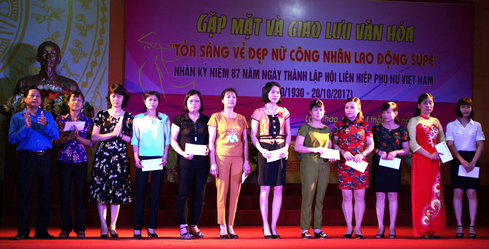 Công ty CP Supe Phốt phát và Hóa chất Lâm Thao: Gặp mặt giao lưu văn hóa “Tỏa sáng vẻ đẹp nữ công nhân lao động Supe”