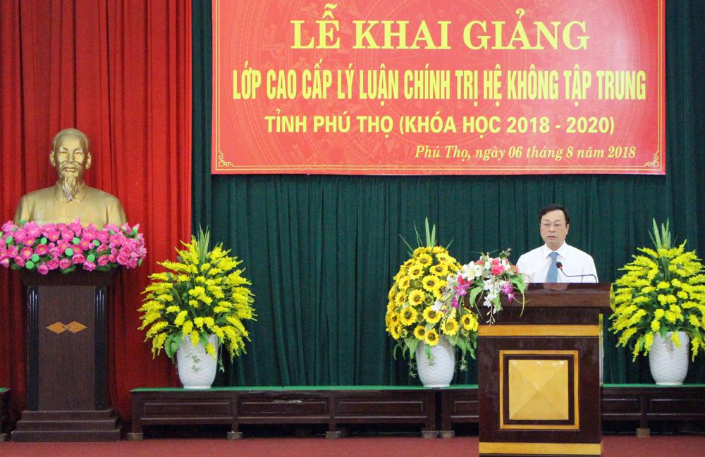 Khai giảng lớp Cao cấp lý luận chính trị hệ không tập trung, khóa học 2018 - 2020