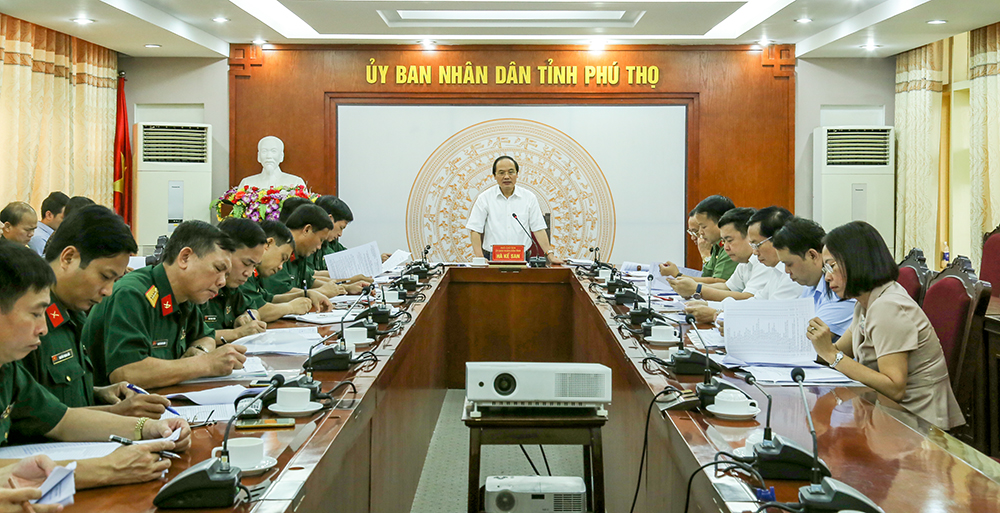 Triển khai kế hoạch tổ chức đại hội thi đua quyết thắng lực lượng vũ trang giai đoạn 2013 - 2018