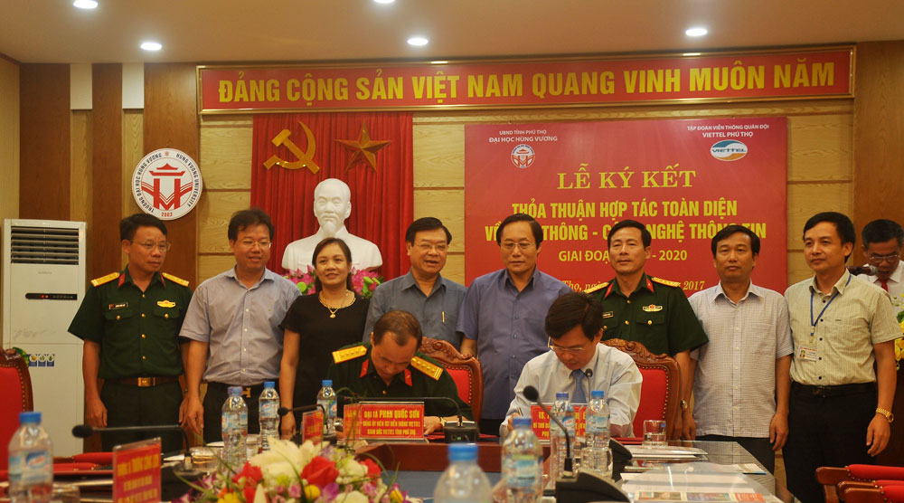 Ký kết thỏa thuận hợp tác toàn diện về viễn thông - công nghệ thông tin giai đoạn 2017 - 2020
