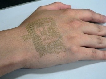 Các nhà nghiên cứu Nhật Bản phát triển cảm biến sinh học có thể “thở” trên da