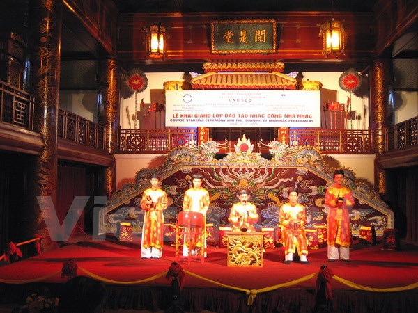 Khai trương biểu diễn nghệ thuật tại nhà hát cổ nhất Việt Nam